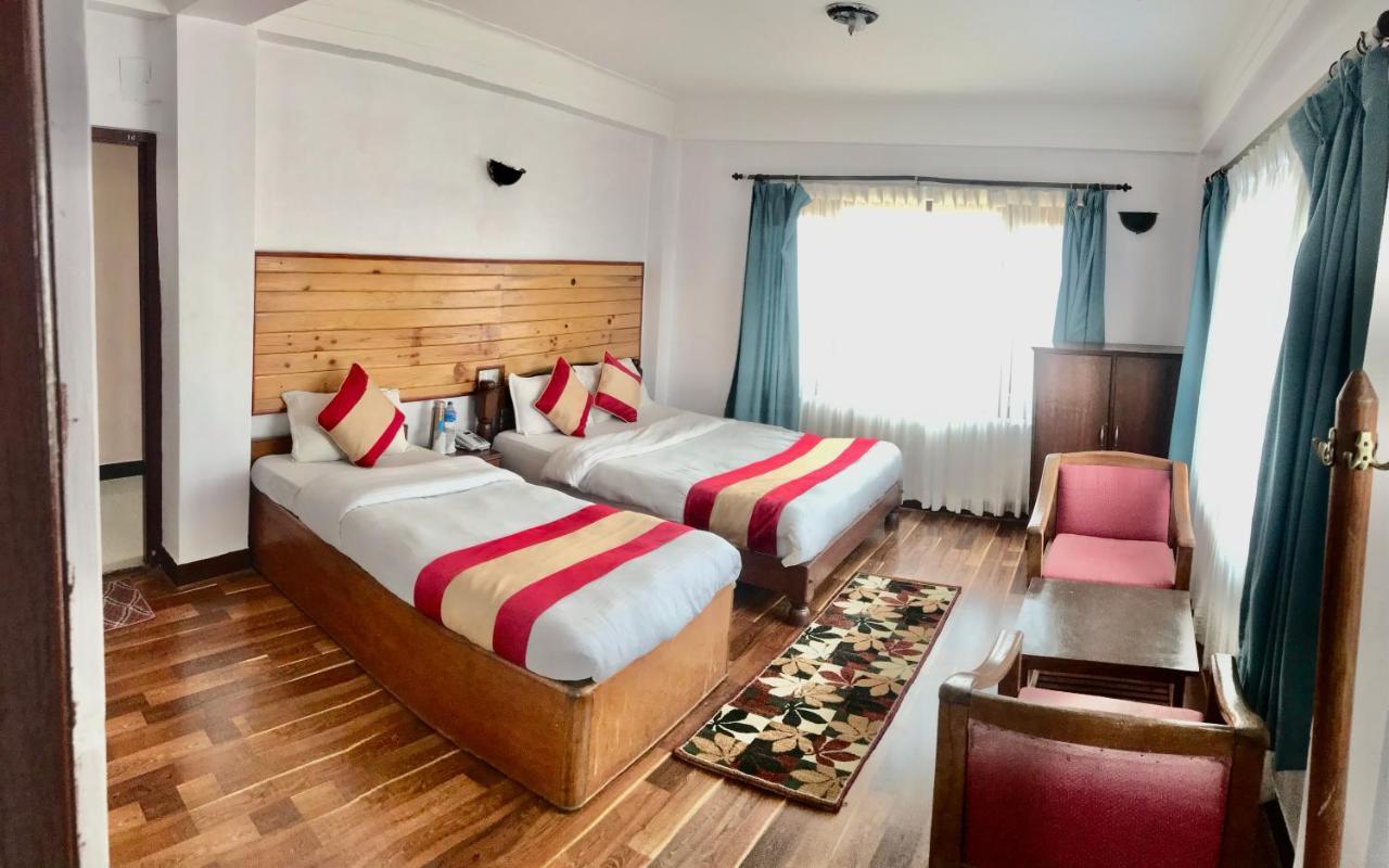 Mount Everest Hotel & Resort 나가르코트 외부 사진