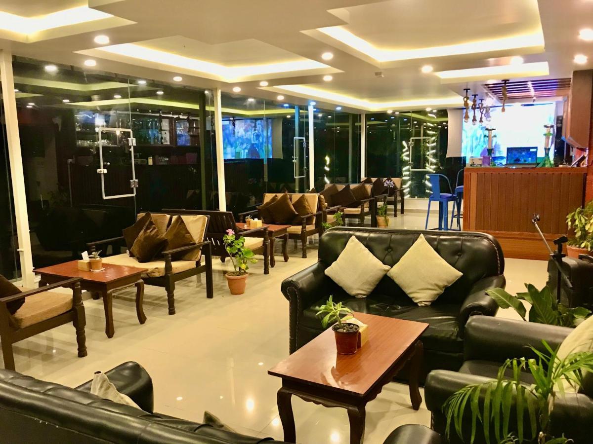 Mount Everest Hotel & Resort 나가르코트 외부 사진