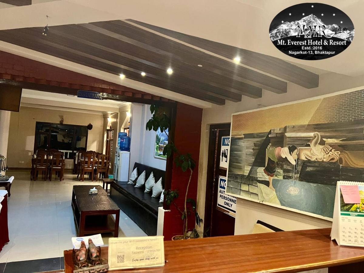 Mount Everest Hotel & Resort 나가르코트 외부 사진