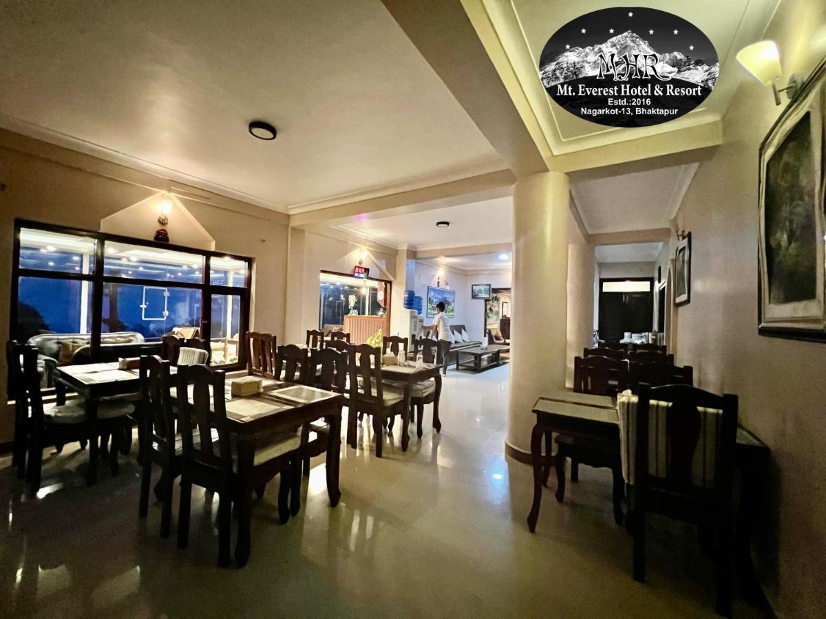 Mount Everest Hotel & Resort 나가르코트 외부 사진