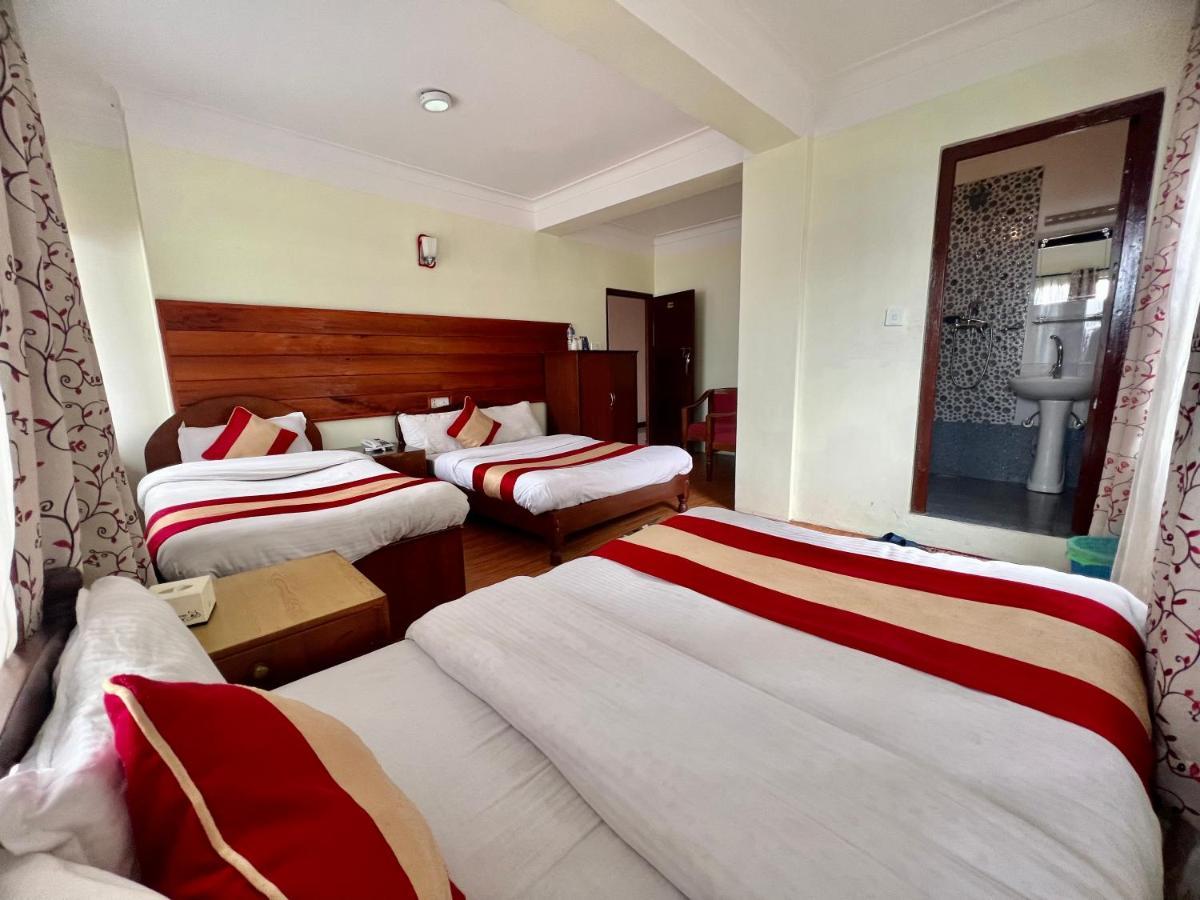 Mount Everest Hotel & Resort 나가르코트 외부 사진