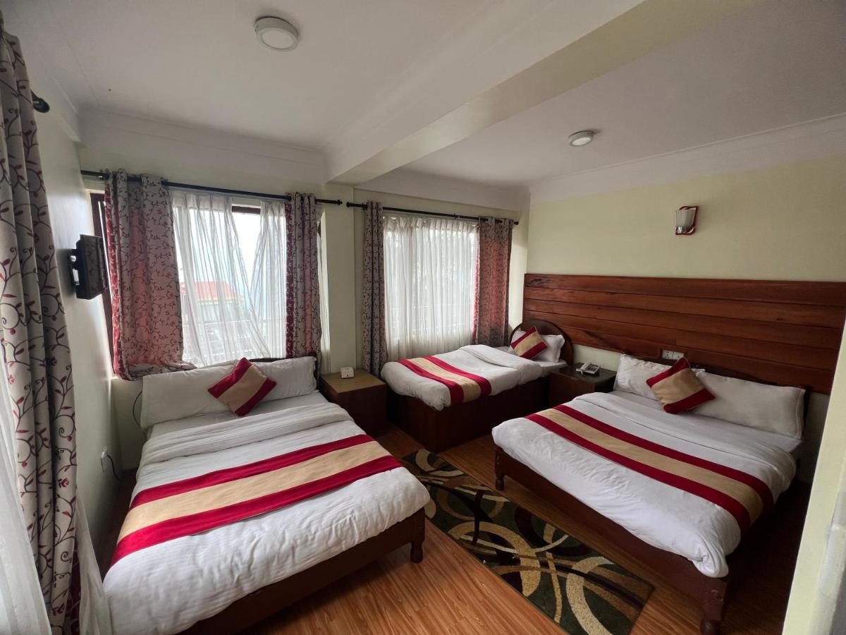 Mount Everest Hotel & Resort 나가르코트 외부 사진