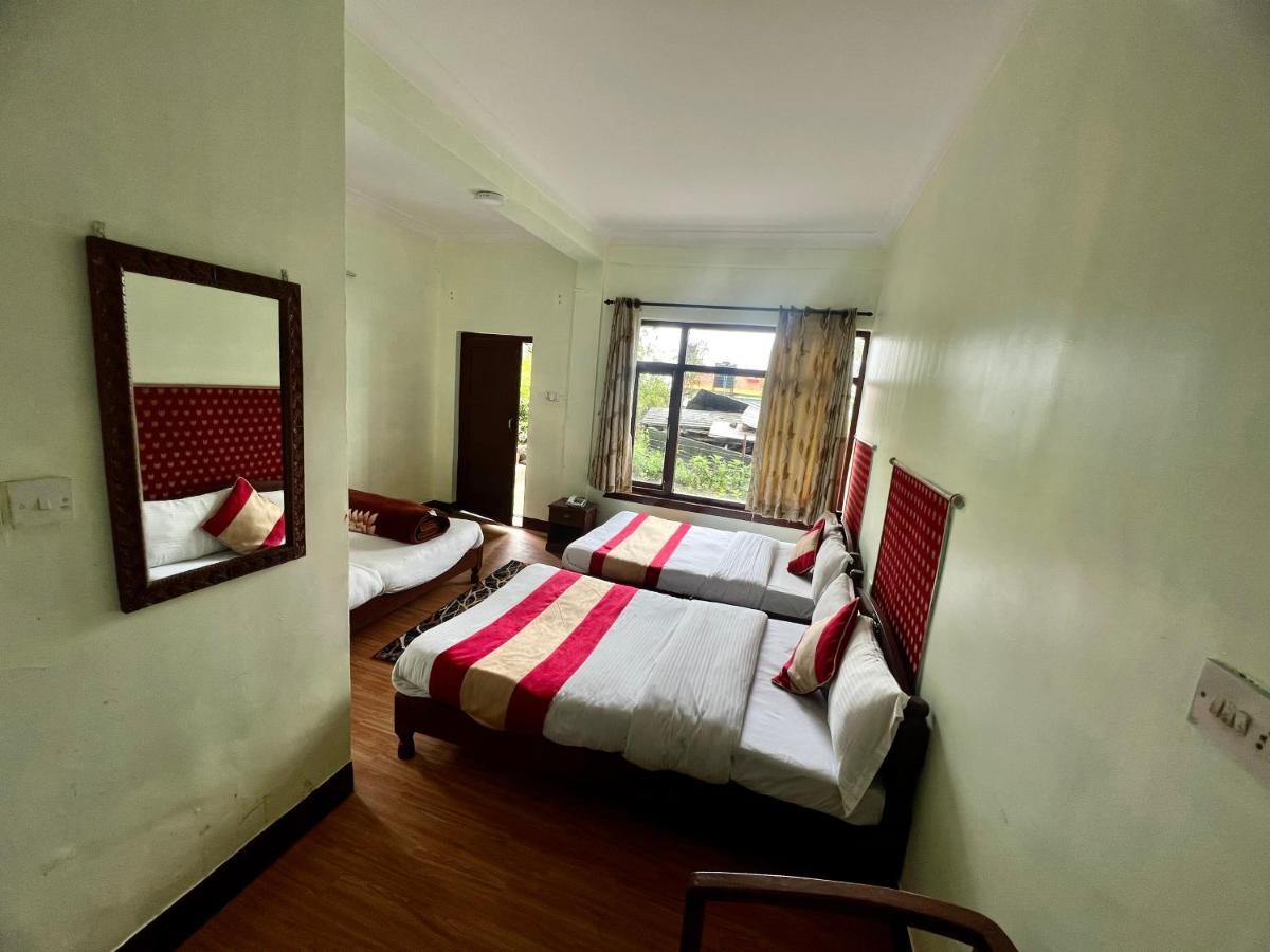 Mount Everest Hotel & Resort 나가르코트 외부 사진
