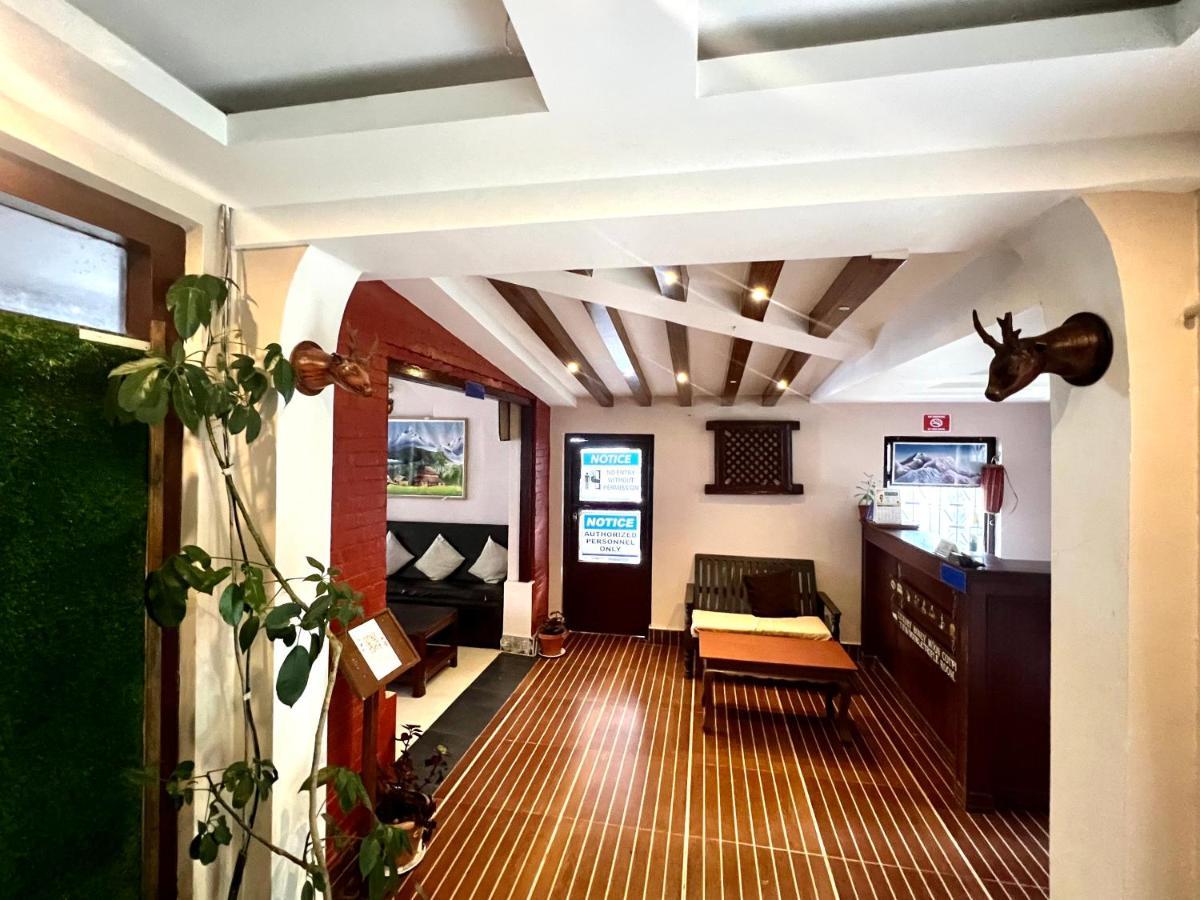 Mount Everest Hotel & Resort 나가르코트 외부 사진