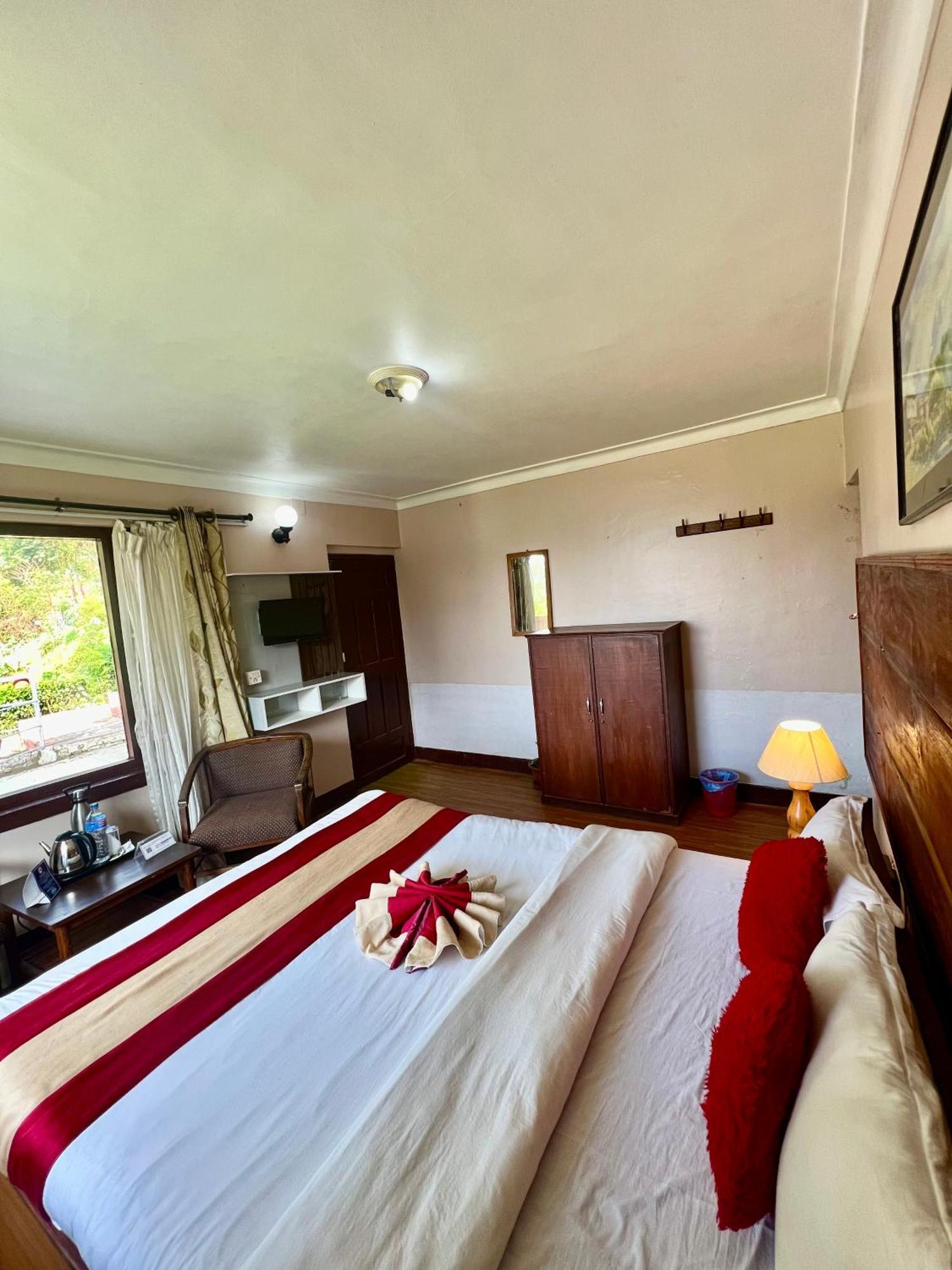 Mount Everest Hotel & Resort 나가르코트 외부 사진