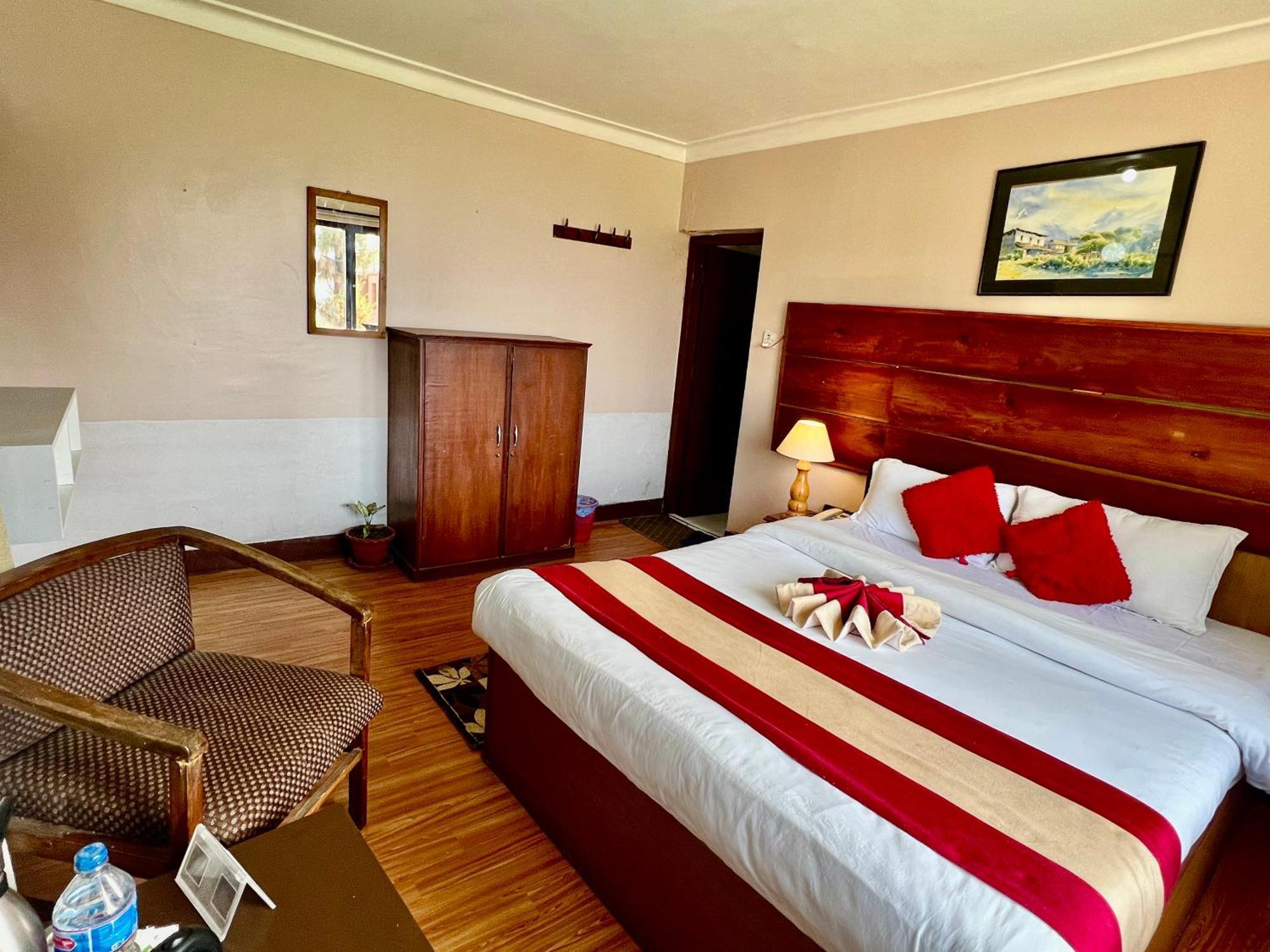 Mount Everest Hotel & Resort 나가르코트 외부 사진